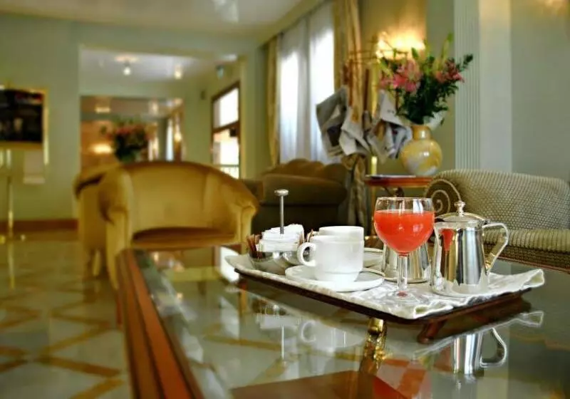 Fotos del hotel Carlton Capri:  39