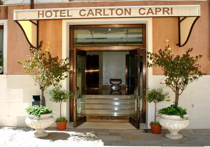 Fotos del hotel Carlton Capri:  36