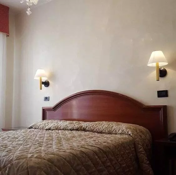 Fotos del hotel Carlton Capri:  7