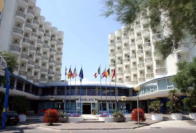 Hr Senigallia, Già Hotel Ritz