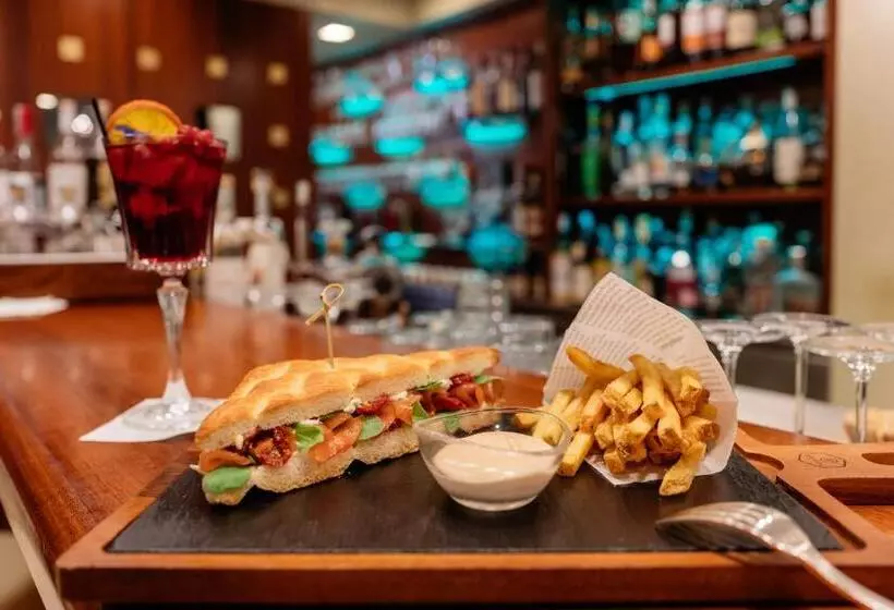 Fotos del hotel Londra Palace:  9