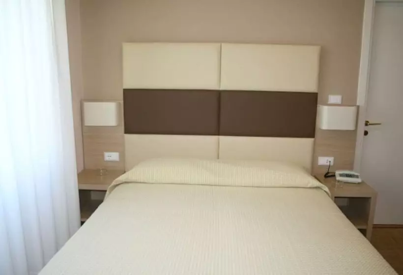 Fotos del hotel Napoleon:  12