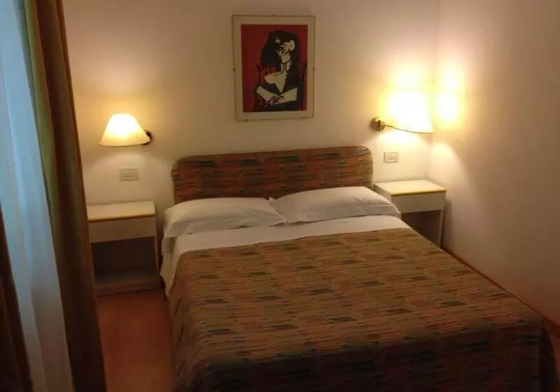 Fotos del hotel Riviera & Maximilian's:  10