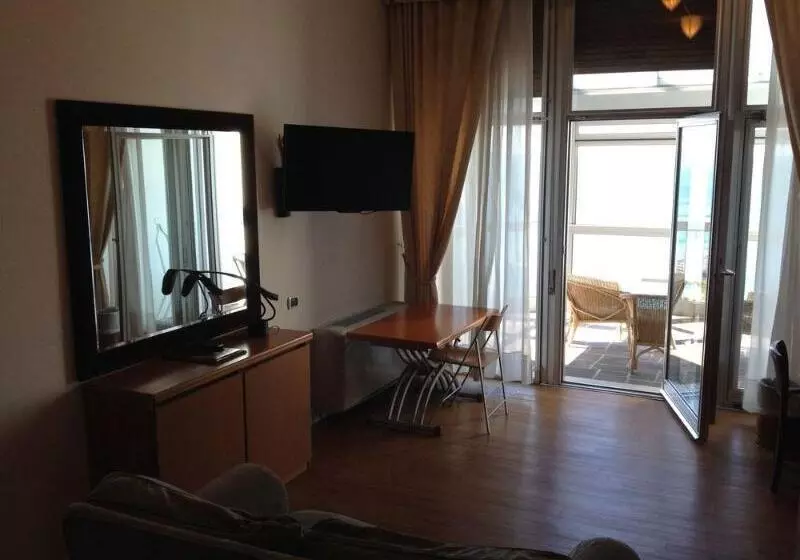 Fotos del hotel Riviera & Maximilian's:  17