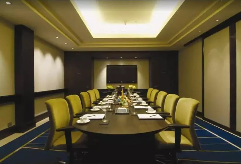 Fotos del hotel Blue Diamond Pune Ihcl Seleqtions:  5