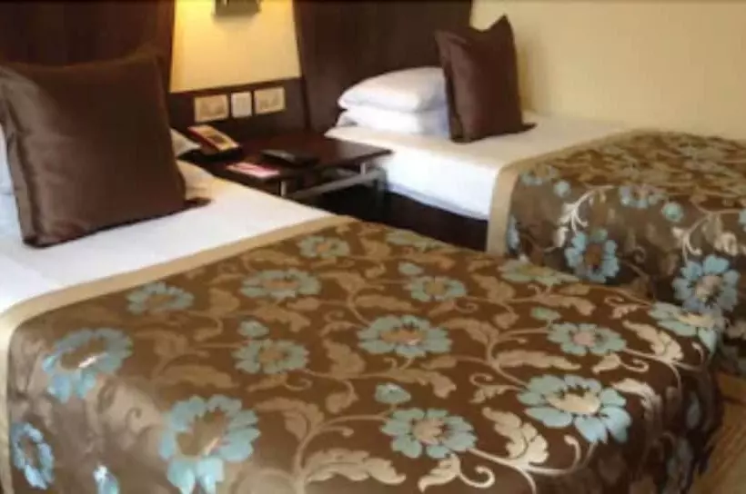 Fotos del hotel Blue Diamond Pune Ihcl Seleqtions:  9