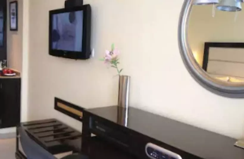 Fotos del hotel Blue Diamond Pune Ihcl Seleqtions:  11