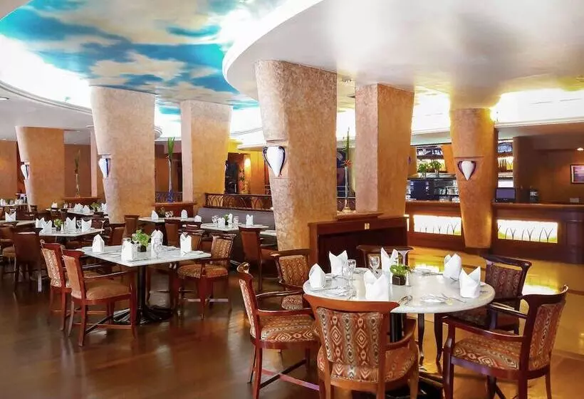 Fotos del hotel Majapahit Surabaya Mgallery:  6