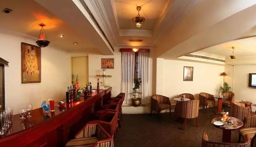 Fotos del hotel Kings Kourt:  3