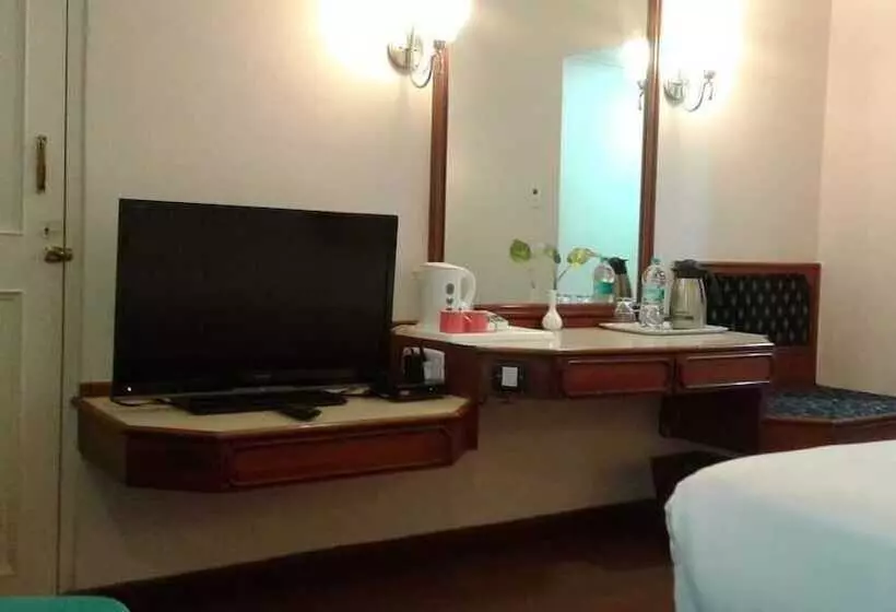 Fotos del hotel Kings Kourt:  2