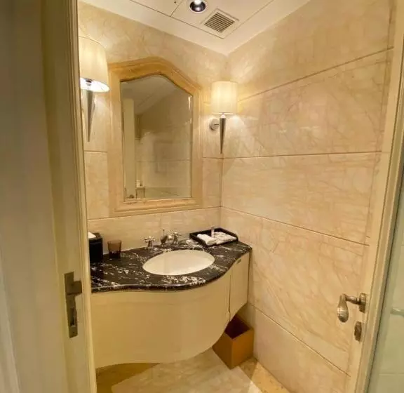 Fotos del hotel The Claridges New Delhi:  7