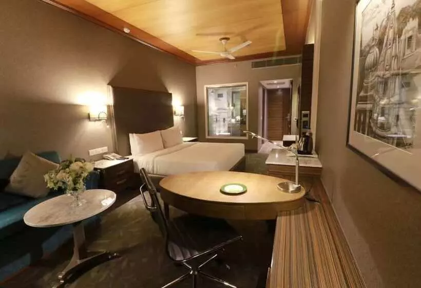 Fotos del hotel The Piccadily Chandigarh:  18