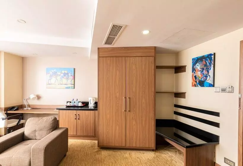 Fotos del hotel Nairobi Safari Club:  2