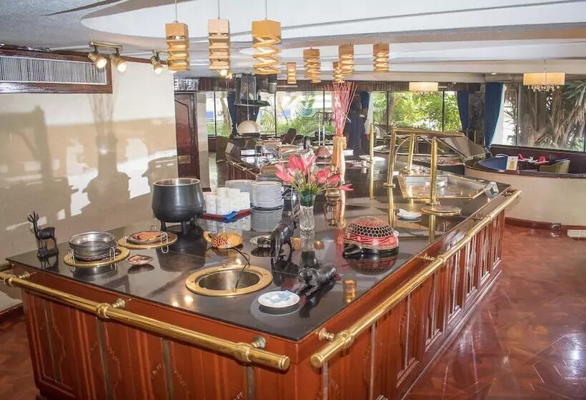 Fotos del hotel Nairobi Safari Club:  6