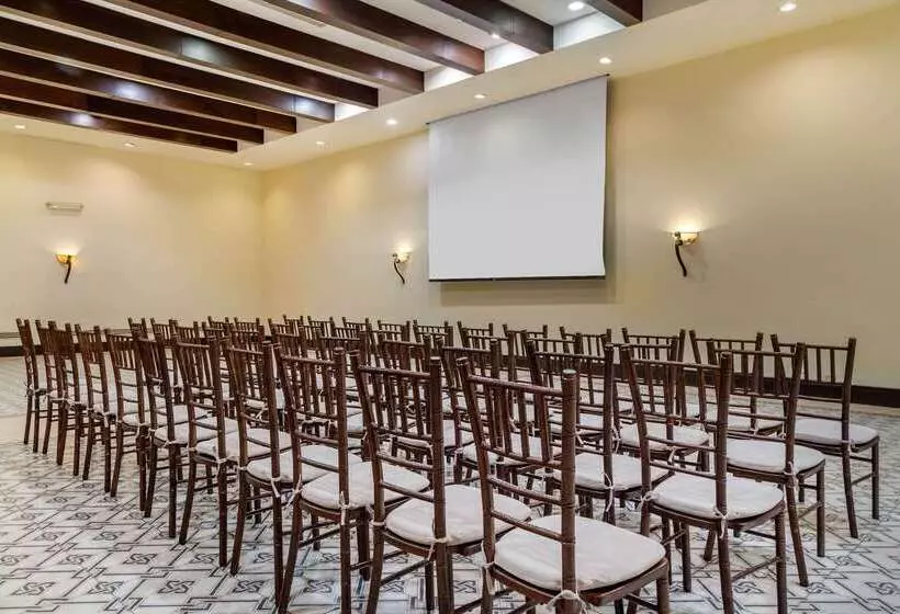 Fotos del hotel Quality Inn & Suites Saltillo Eurotel:  7