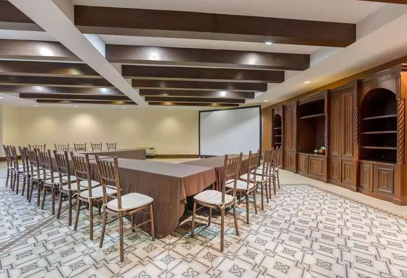 Fotos del hotel Quality Inn & Suites Saltillo Eurotel:  24