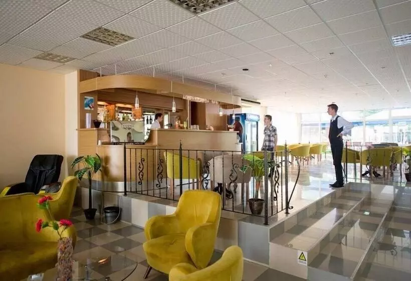 Fotos del hotel Caraiman Mamaia:  4