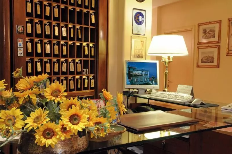 Fotos del hotel Titano:  2