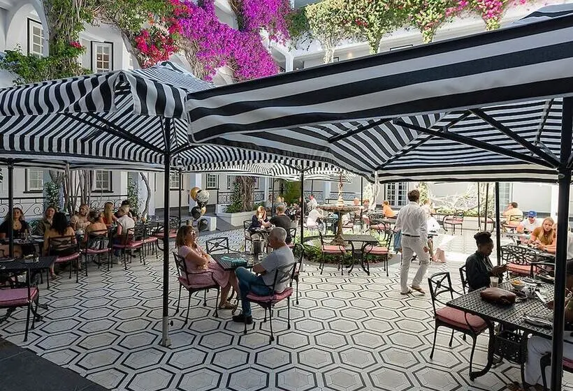 Fotos del hotel Winchester Mansions:  3