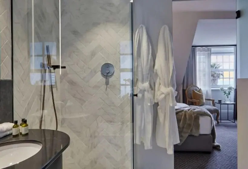 Fotos del hotel Winchester Mansions:  18