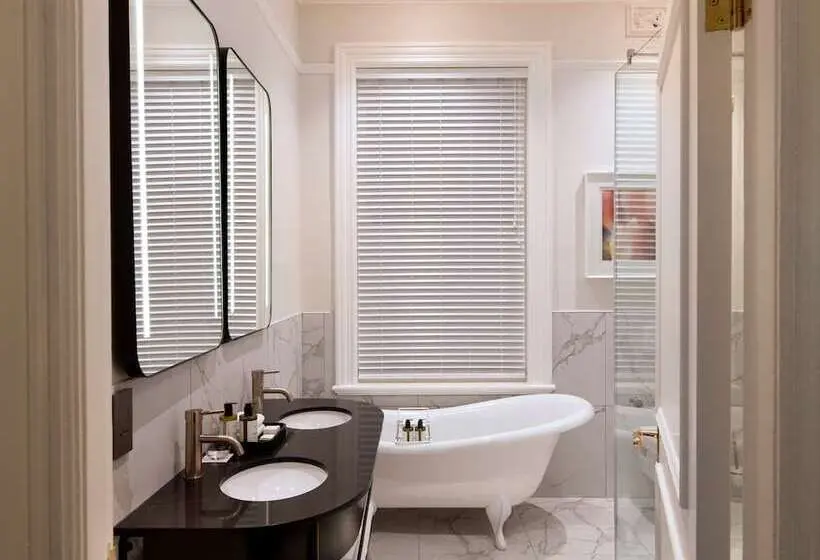 Fotos del hotel Winchester Mansions:  9