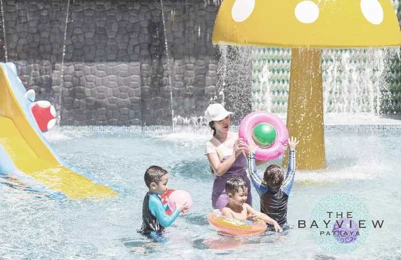 Fotos del hotel The Bayview  Pattaya:  24