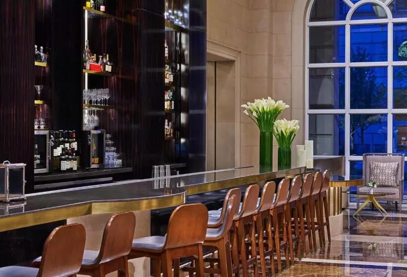 Fotos del hotel Crescent Court:  6