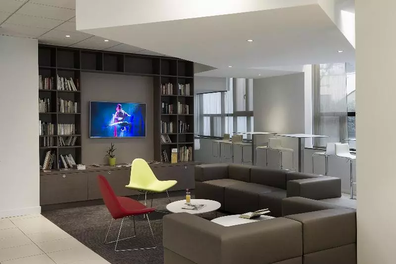 Holiday Inn Express Lille Centre, An Ihg