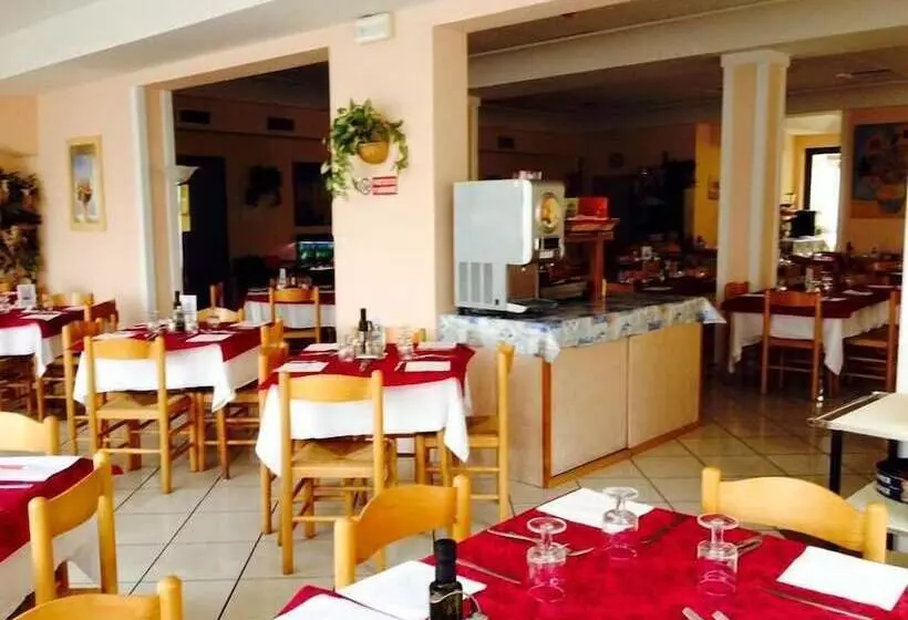 Fotos del hotel Santa Martina:  4