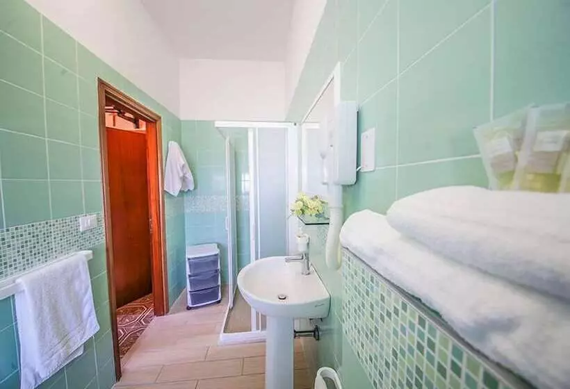 Fotos del hotel Santa Martina:  7