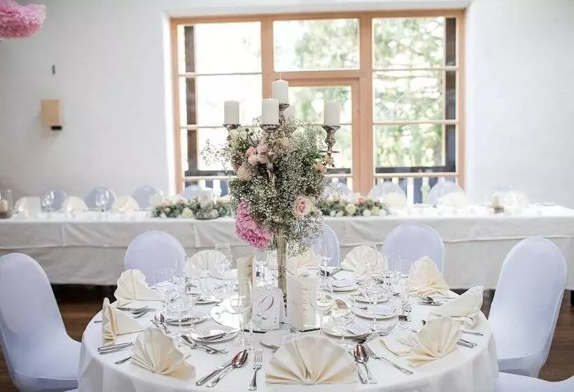 Fotos del hotel Schloss Prielau Hotel & Restaurant:  2