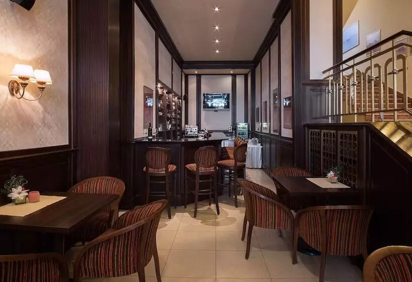 Fotos del hotel Apollo  Bratislava:  2