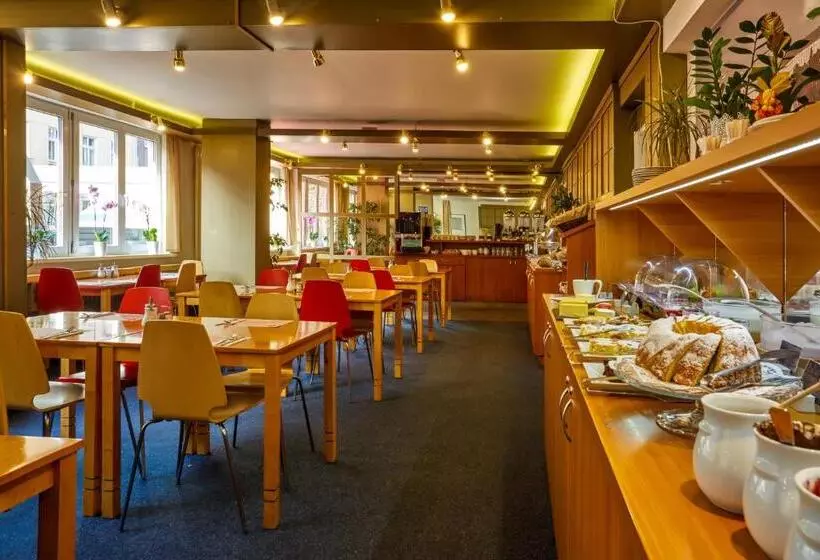 Fotos del hotel Charles Central:  7