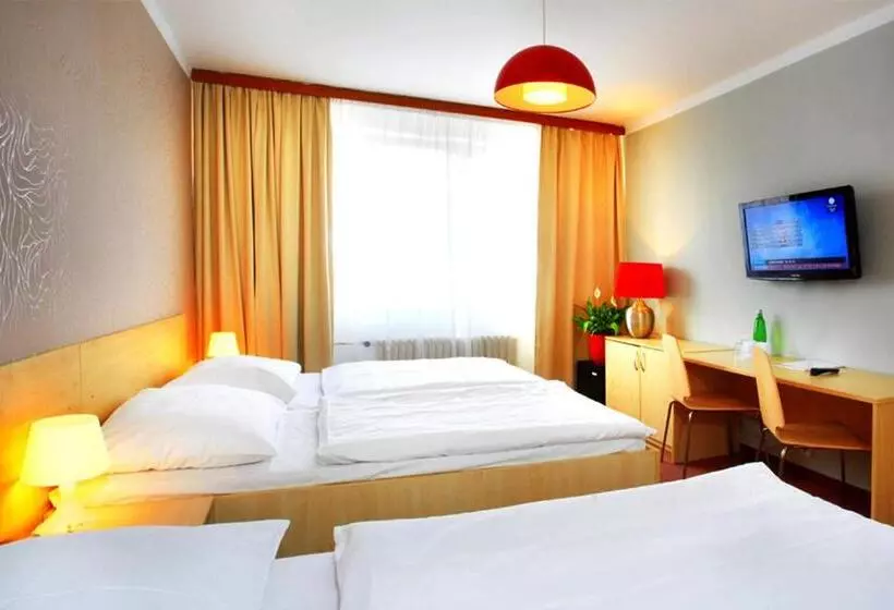 Fotos del hotel Charles Central:  3