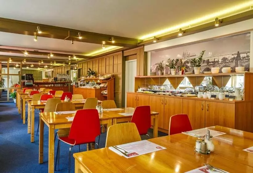 Fotos del hotel Charles Central:  8