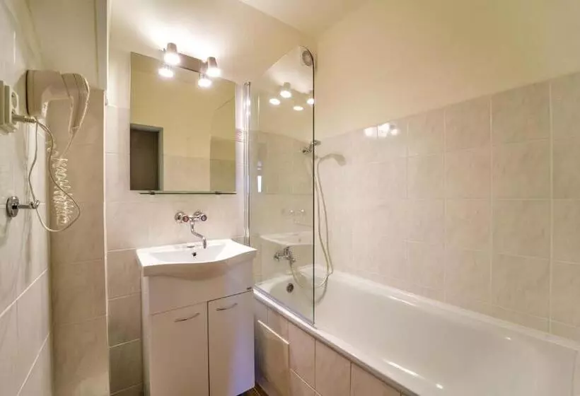 Fotos del hotel Charles Central:  10