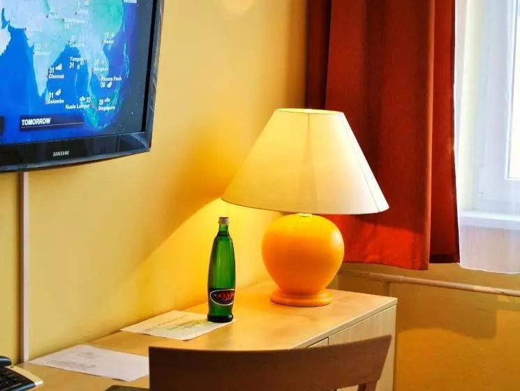 Fotos del hotel Charles Central:  5