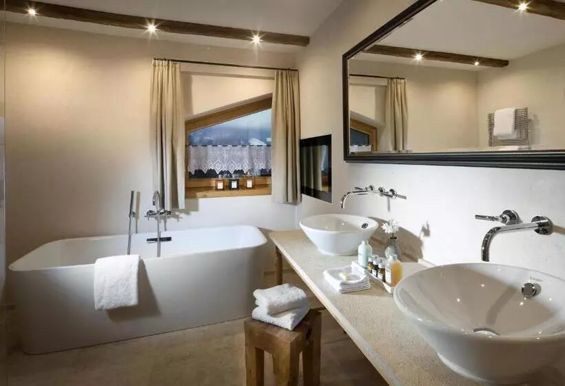 Fotos del hotel Kitzhof Mountain Design Resort 4 Sterne Superior:  11