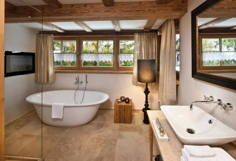 Fotos del hotel Kitzhof Mountain Design Resort 4 Sterne Superior:  9