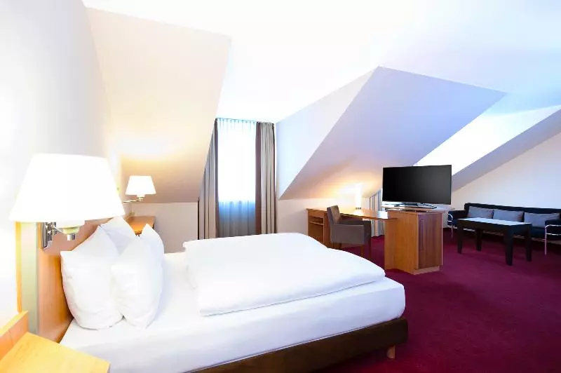 Fotos del hotel Nh Berlin Potsdam Conference Center:  2