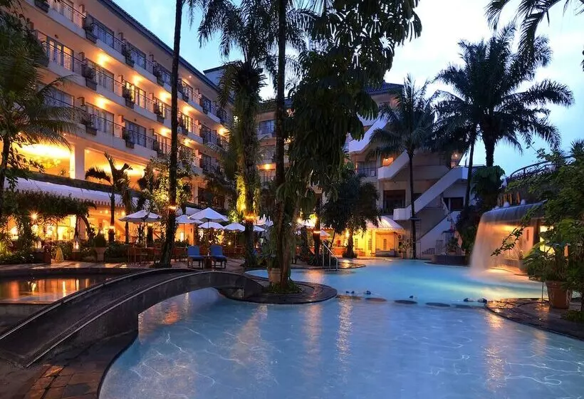 Fotos del hotel The Jayakarta Suites Bandung:  2