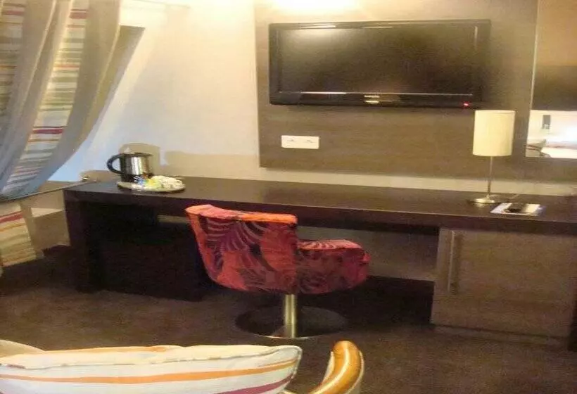 Fotos del hotel Holiday Inn Paris Montmartre, An Ihg:  23