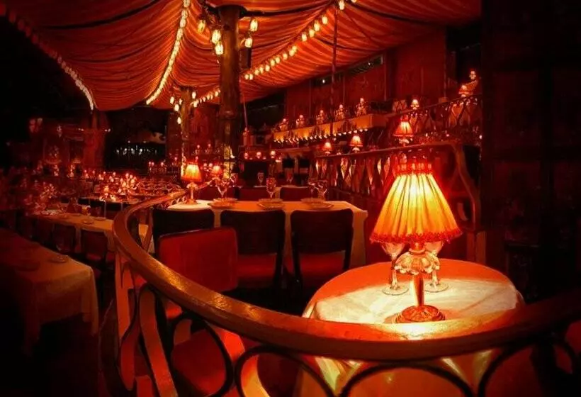 Fotos del hotel Holiday Inn Paris Montmartre, An Ihg:  2