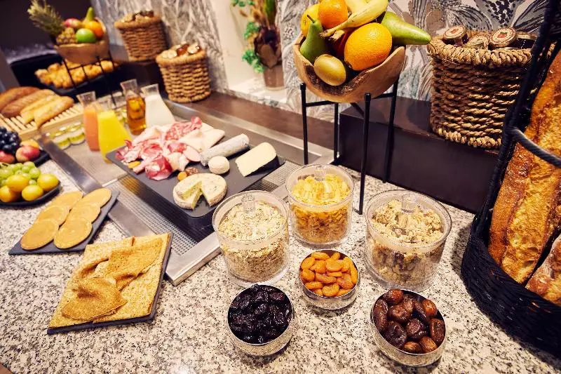 Fotos del hotel Plaza Tour Eiffel:  9