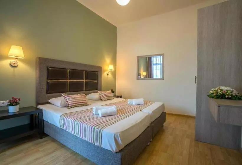 Fotos del hotel Alianthos Beach:  21