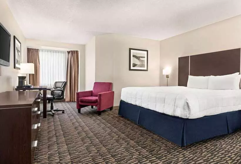 Fotos del hotel Ramada Plaza By Wyndham Niagara Falls:  2