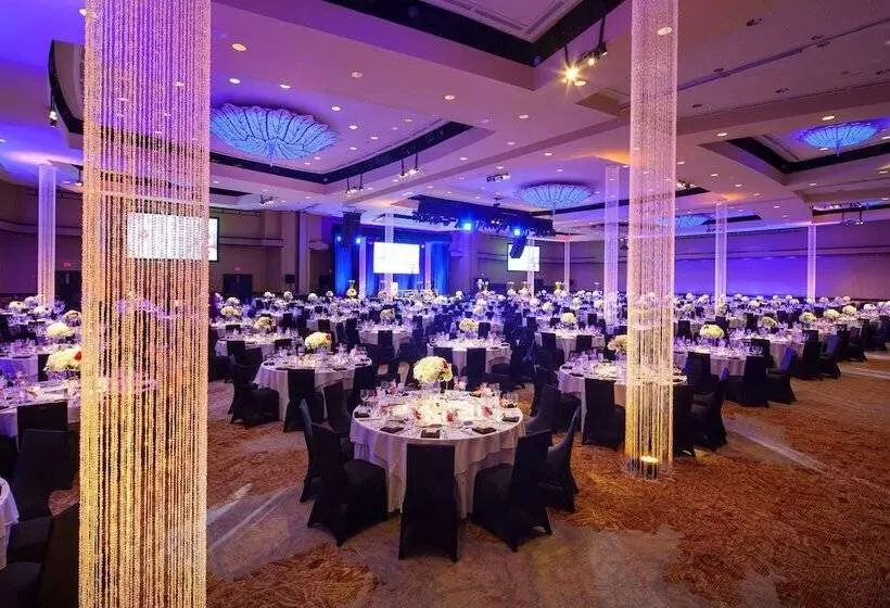 Fotos del hotel Sheraton Waikiki:  2