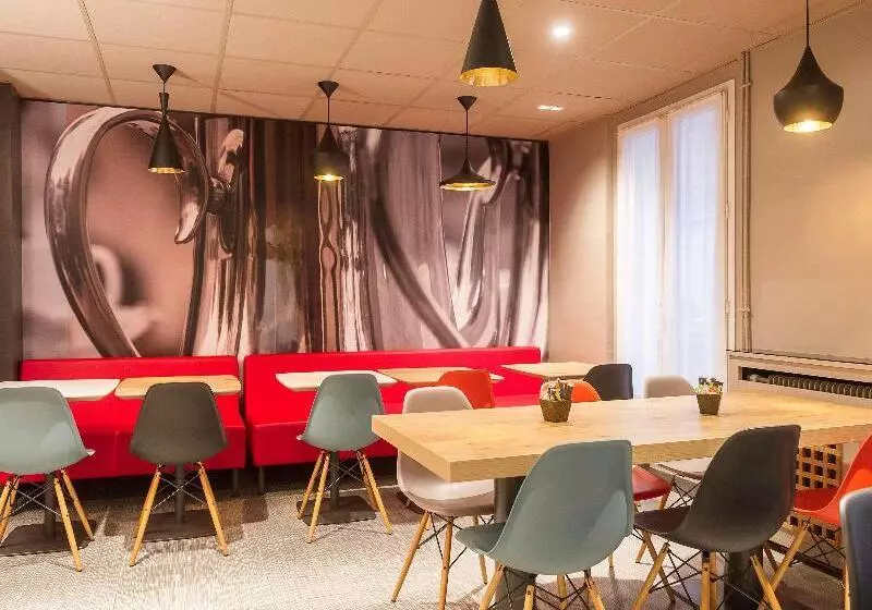 Fotos del hotel Ibis Paris Vaugirard Porte De Versailles:  6