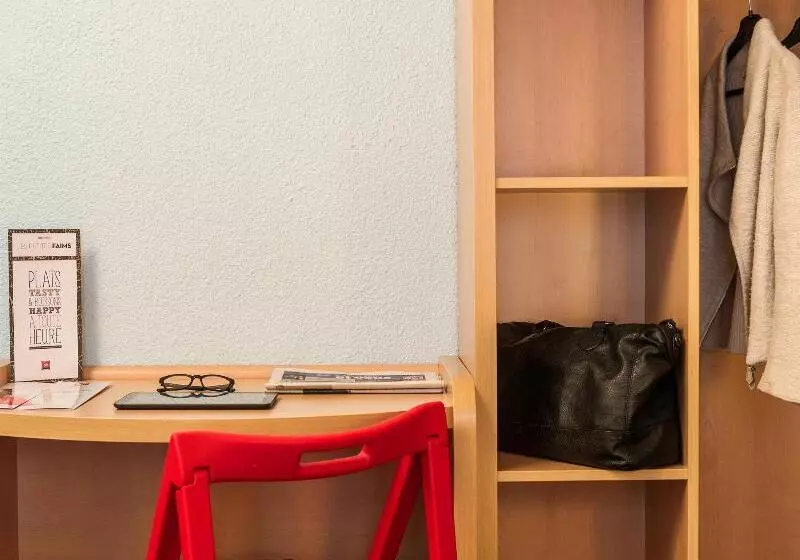 Fotos del hotel Ibis Paris Vaugirard Porte De Versailles:  9