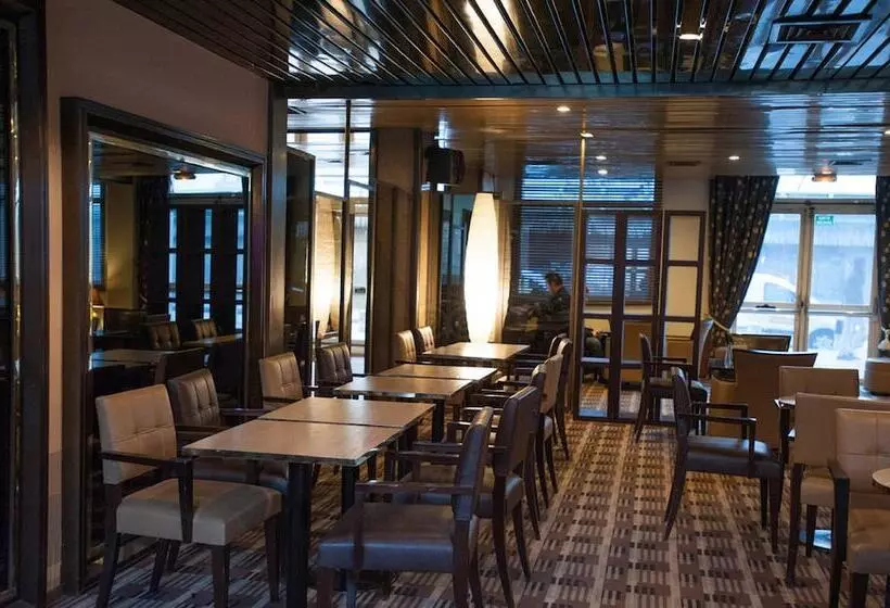 Fotos del hotel Median Paris Congres:  5